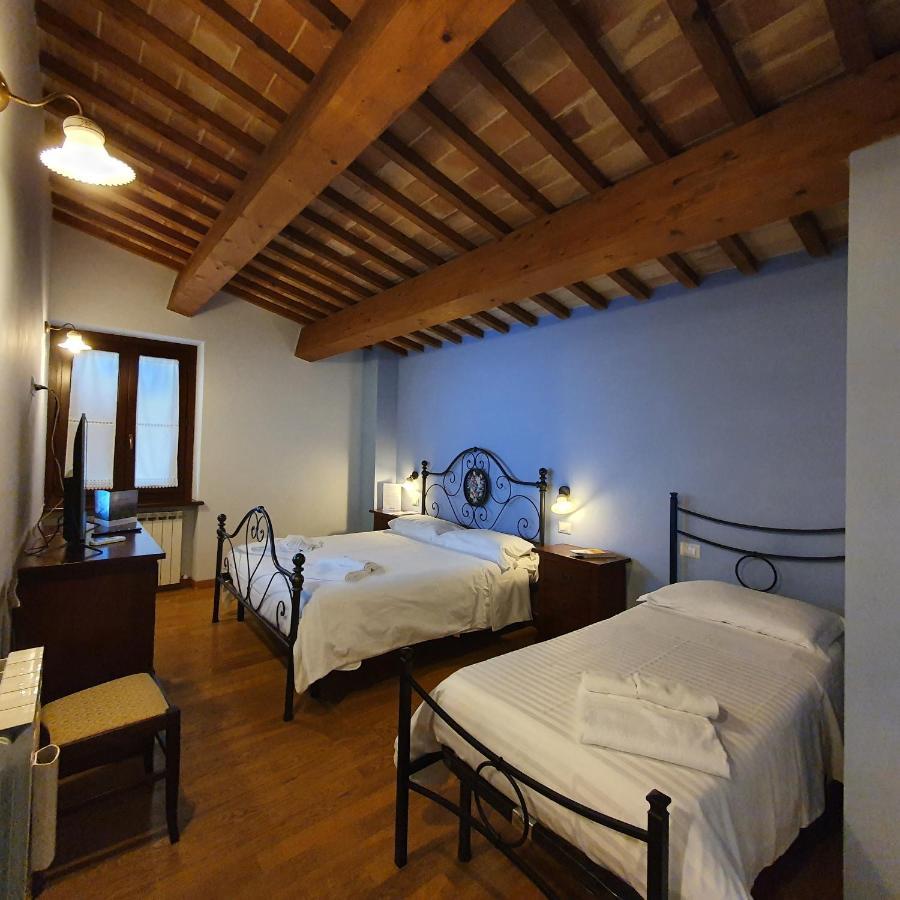 Pietra Maula Agriturismo Castelraimondo Exterior photo