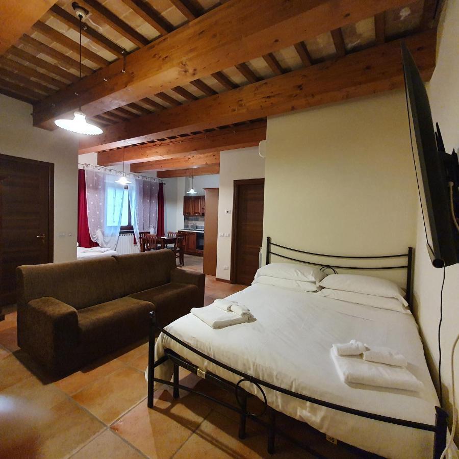 Pietra Maula Agriturismo Castelraimondo Exterior photo