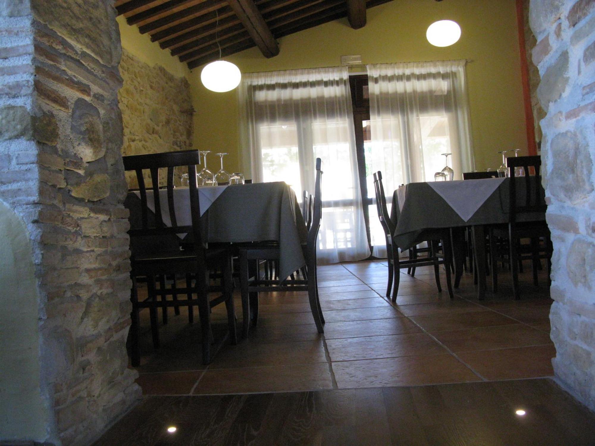 Pietra Maula Agriturismo Castelraimondo Exterior photo