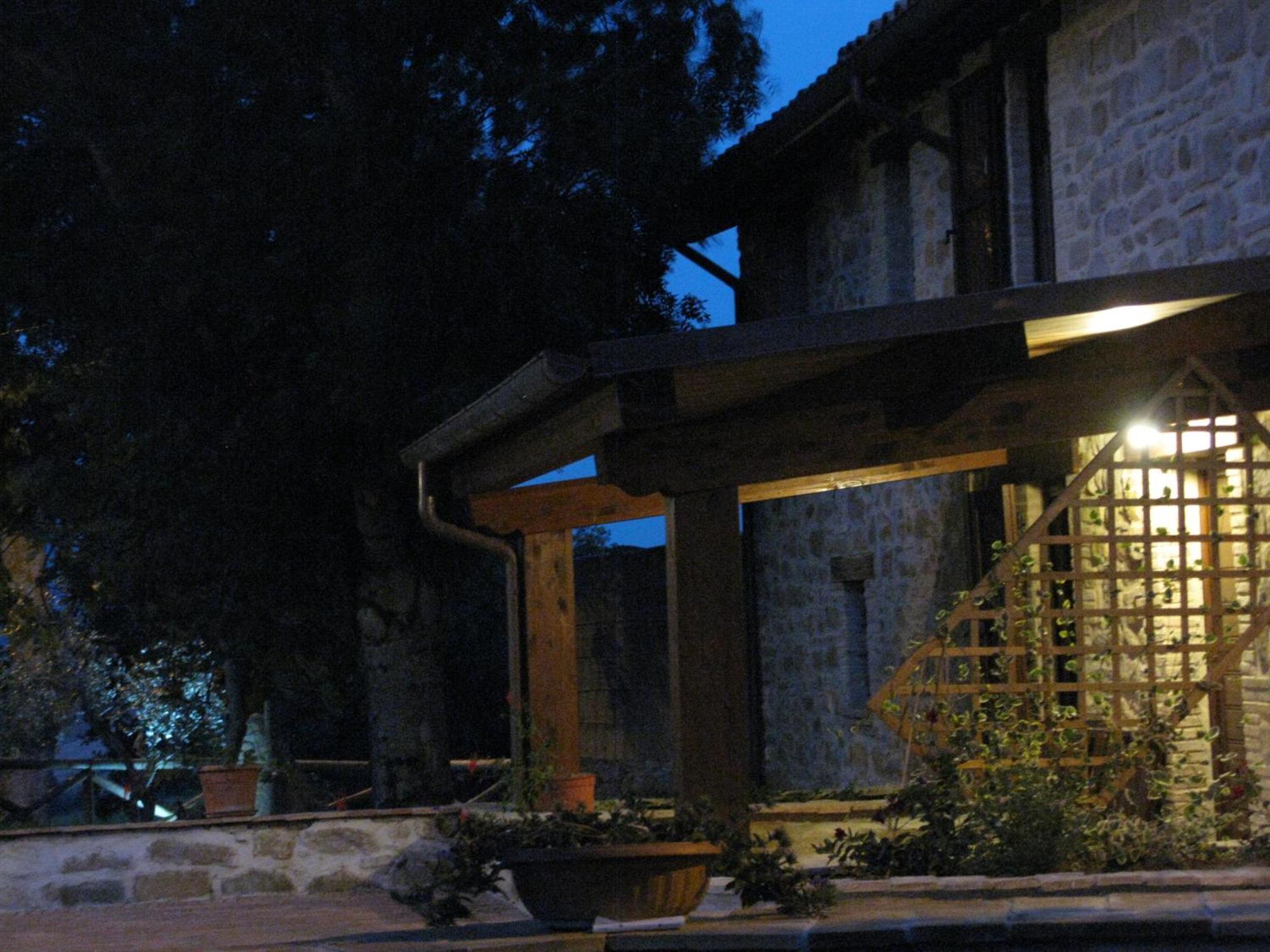 Pietra Maula Agriturismo Castelraimondo Exterior photo