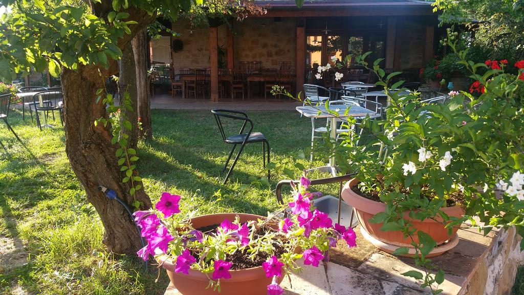 Pietra Maula Agriturismo Castelraimondo Exterior photo